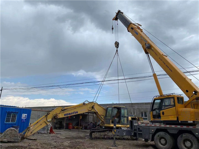 双滦区25吨吊车的工作半径是多少？