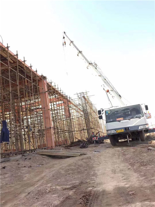 双滦区吊车作业的安全注意事项有哪些？